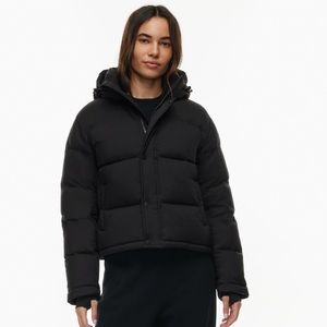 COPY - ARITZIA TNA super puff SHORTY size medium